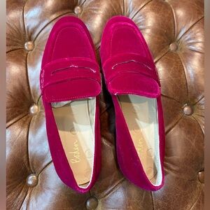 Boden Velvet loafers. Brand new, never worn. Size 40 (fit like 8.5 to 9 US)